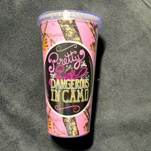 Mossy Oak cup with straw